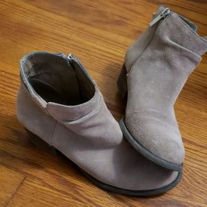 EUC Jessica Simpson mini boots